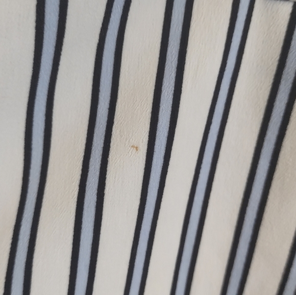 H&M Blouse| 12 - Picture 4 of 7